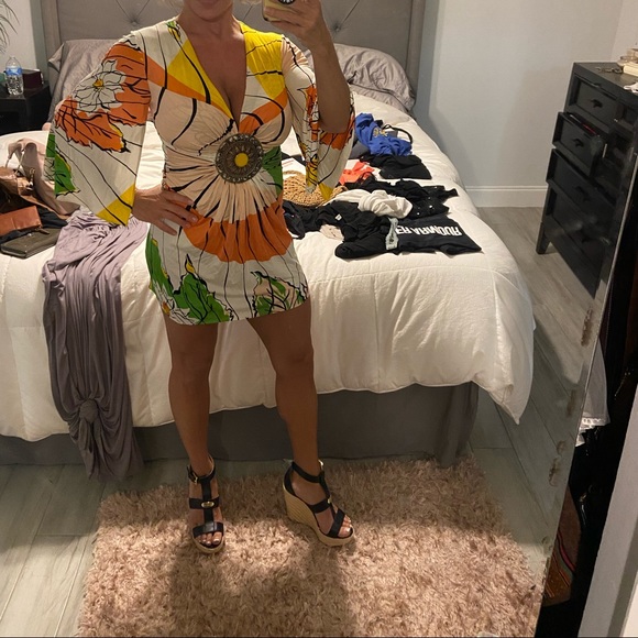 COPY - Dress - Picture 2 of 4